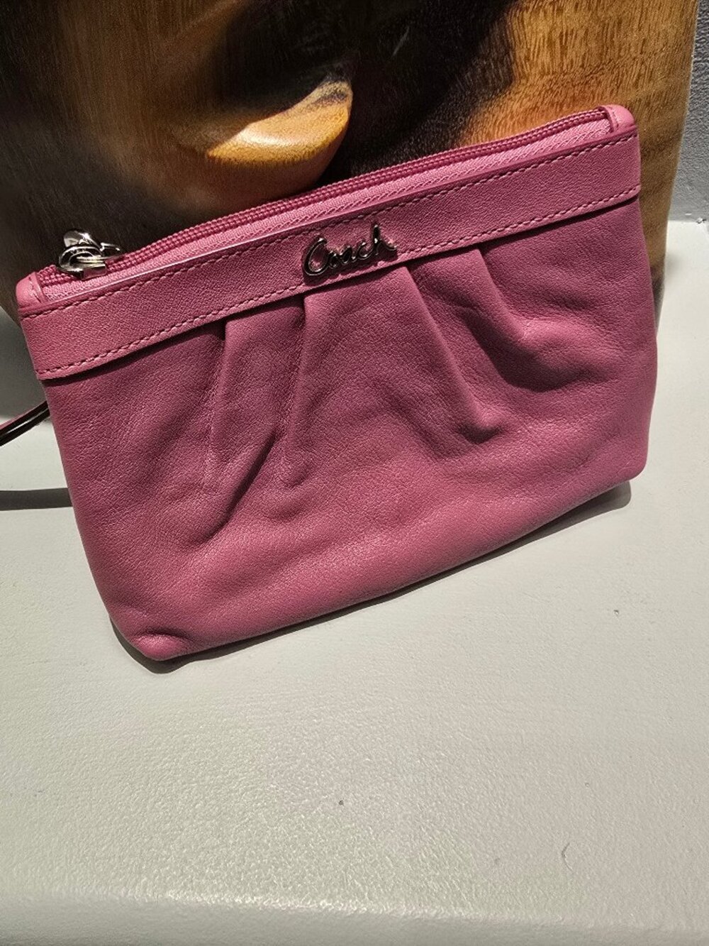 COACH Rose Pink Leather wristlet like new
